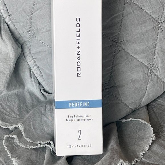 Rodan & Fields Redefine Pore Refining Toner - Picture 1 of 2